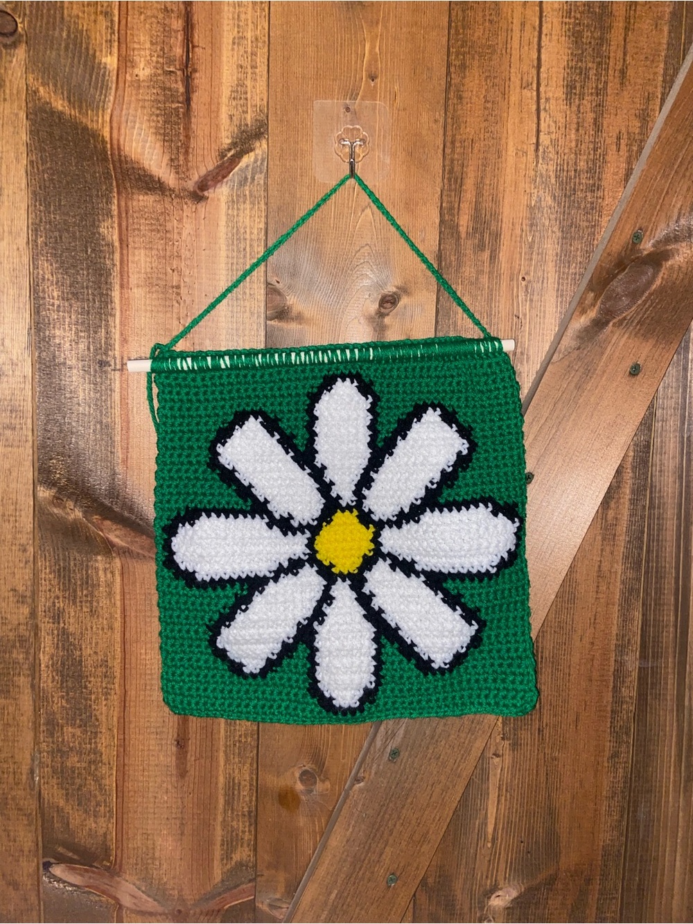 Handmade (BY ME!) Crochet Daisy Wall Hanging in Green